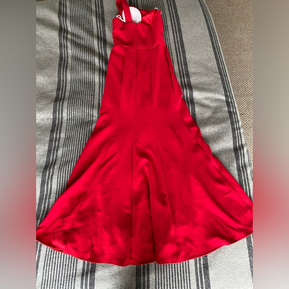 GUC Avery G One Shoulder Red Floor Length Gown Prom Dress size 4 - Picture 7 of 16